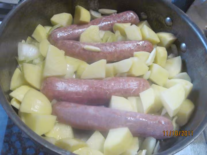Saucisses de toulouse p de terre au curry