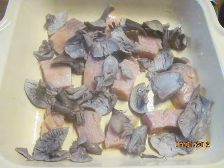 Saumon rose aux pleurotes sauce poisson