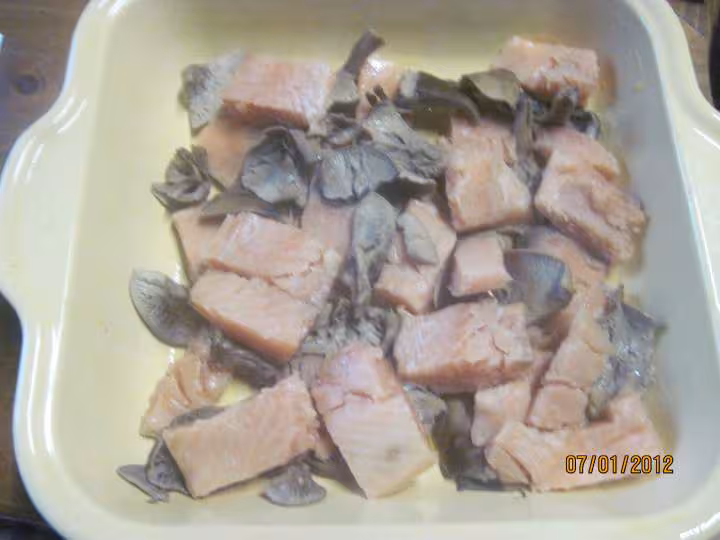 Saumon rose aux pleurotes sauce poisson