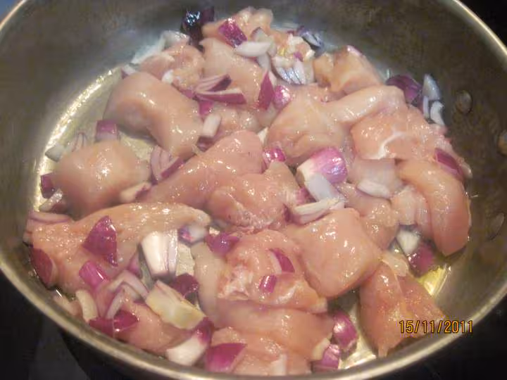 Saute de blancs de poulet a la creme sauce basilic