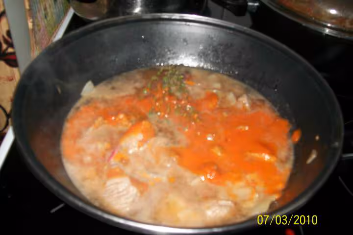Saute de boeuf au p de terre en sauce