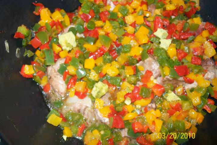 Saute de dinde aux 3 poivrons couleurs