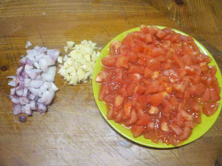 Saute de porc a la sauce tomate