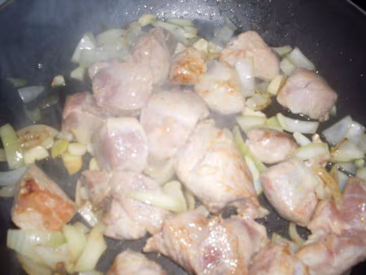Saute de porc a la sauce tomate amp legumes