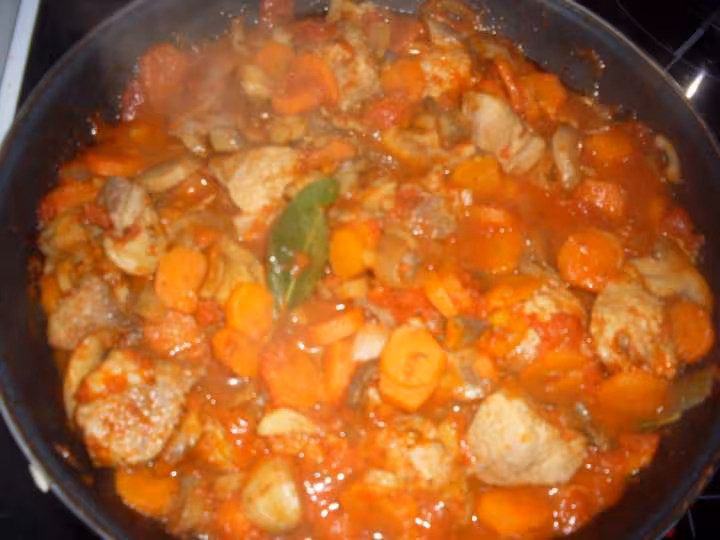 Saute de porc a la sauce tomate amp legumes