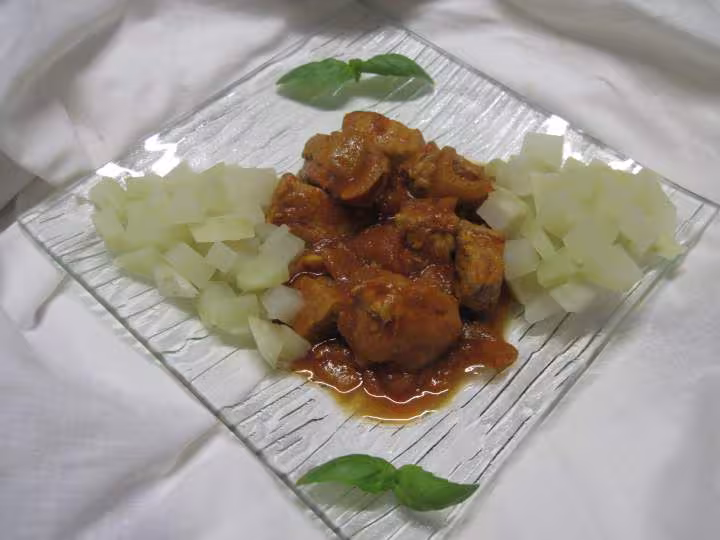 Saute de porc au chou rave en sauce