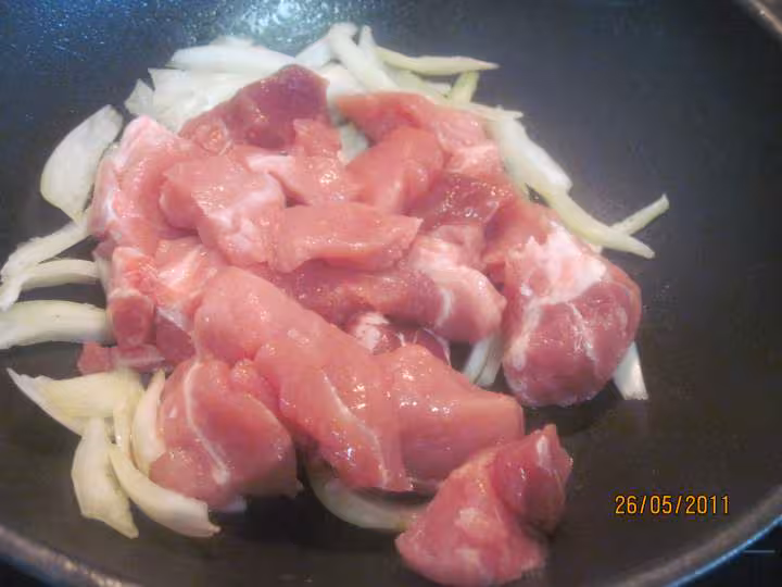 Saute de porc aux carottes meli melo en sauce