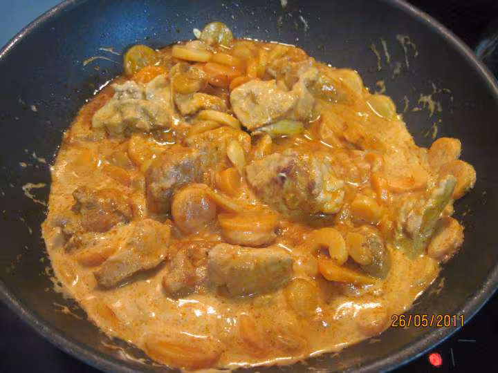 Saute de porc aux carottes meli melo en sauce