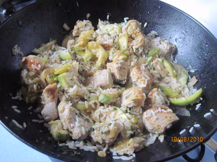 Saute de porc aux courgettes riz a la creme wok