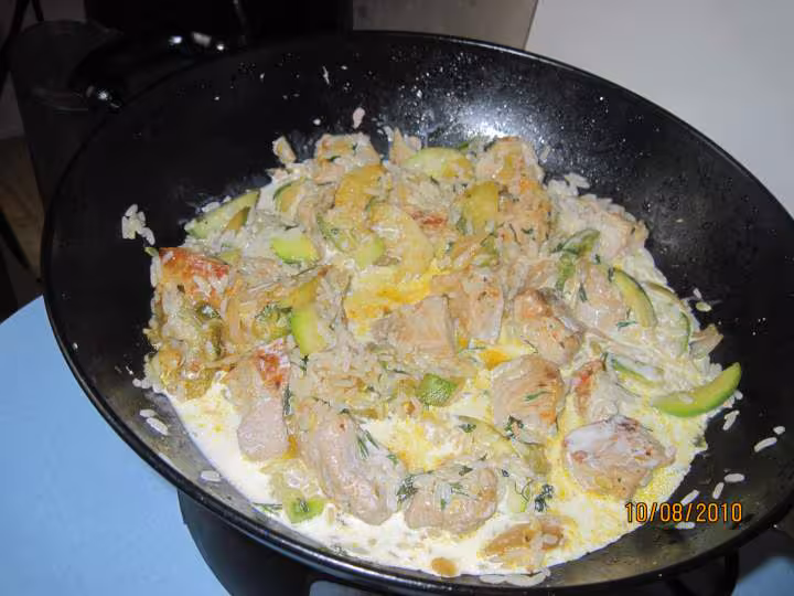 Saute de porc aux courgettes riz a la creme wok