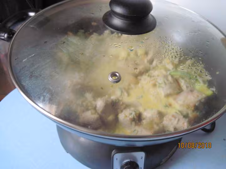 Saute de porc aux courgettes riz a la creme wok