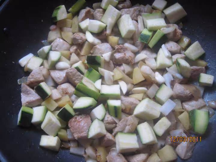 Saute de porc aux des de legumes tikka massala