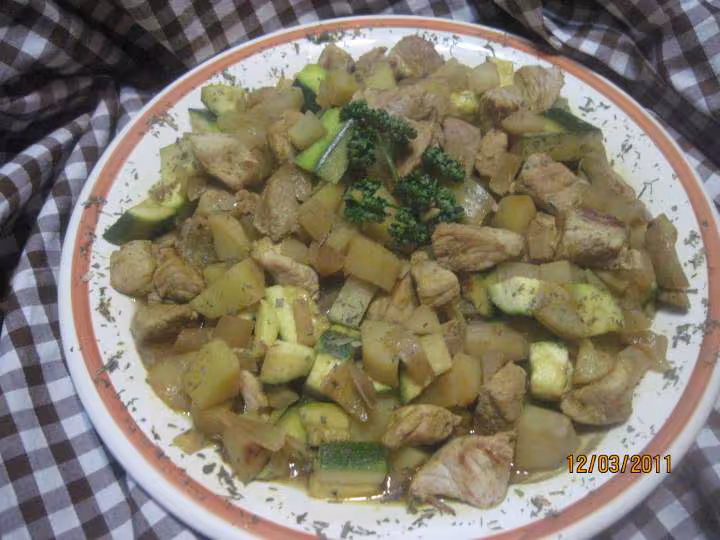 Saute de porc aux des de legumes tikka massala