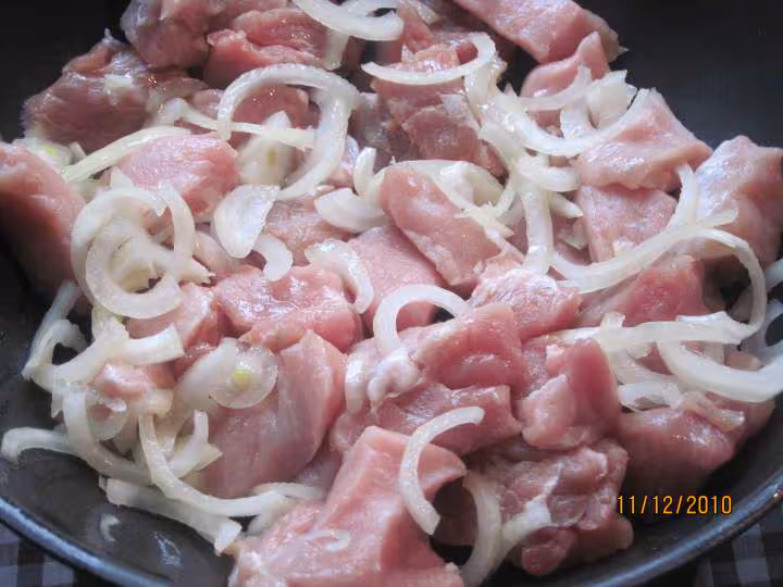 Saute de porc aux legumes en sauce creme
