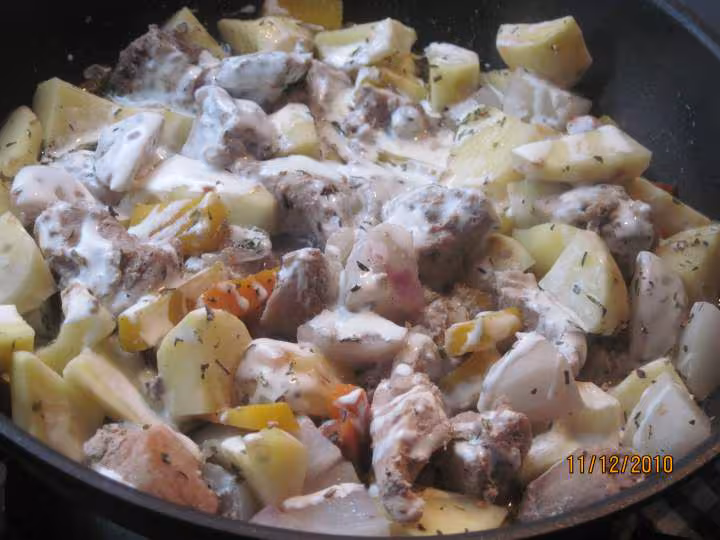 Saute de porc aux legumes en sauce creme