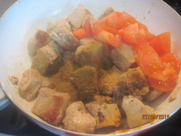 Saute de roti de porc aux legumes et cumin