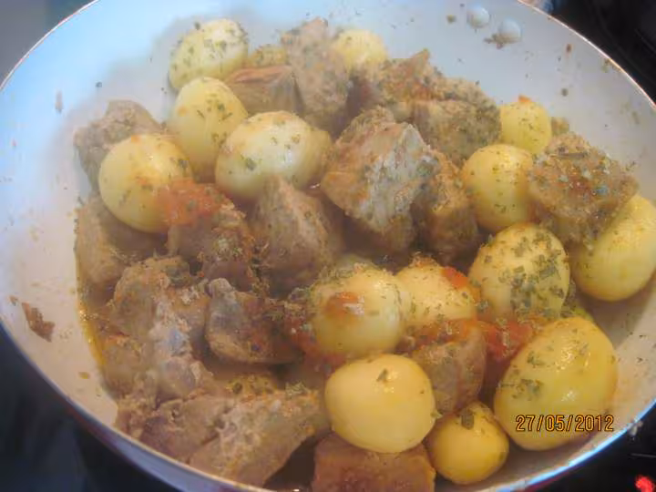 Saute de roti de porc aux legumes et cumin