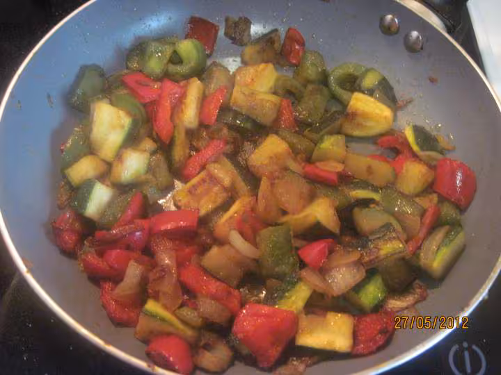 Saute de roti de porc aux legumes et cumin