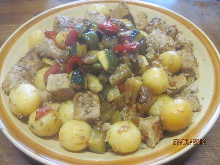 Saute de roti de porc aux legumes et cumin
