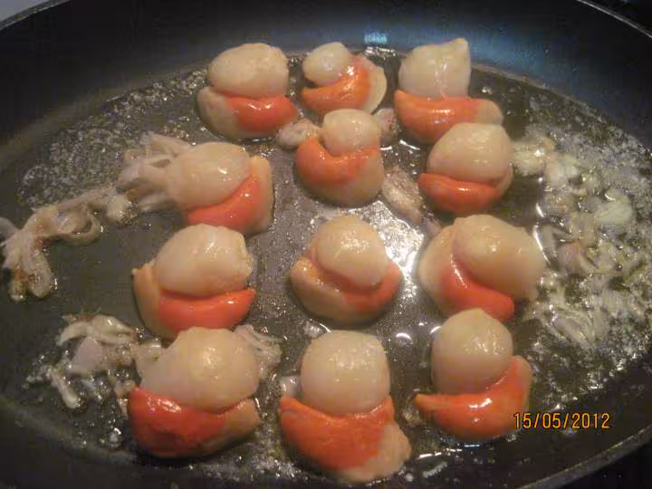 Saute de st jacques et boulgour creme aux capres