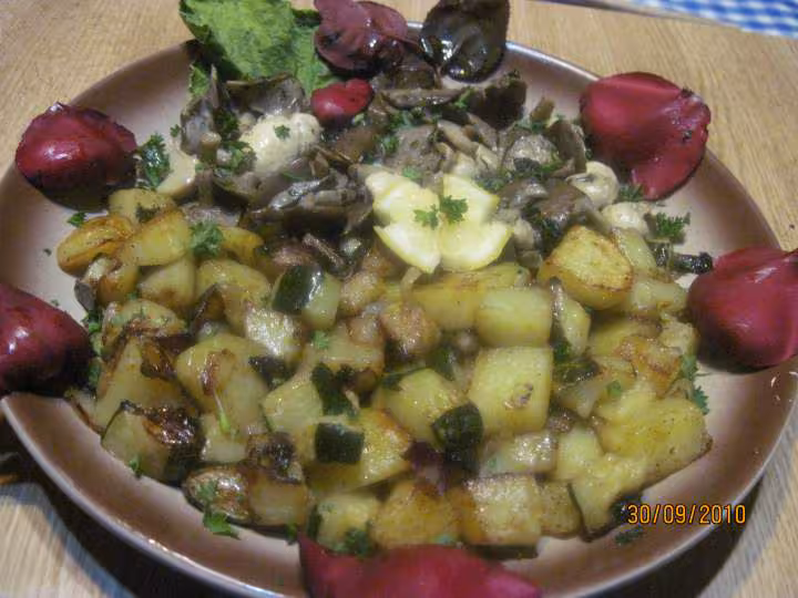 Sauter p de terre courgette servi de champignons des pres