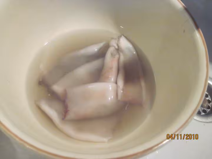 Seiches farcies cuits au vin blanc