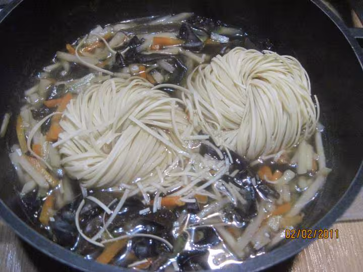 Soupe aux pates chinoise