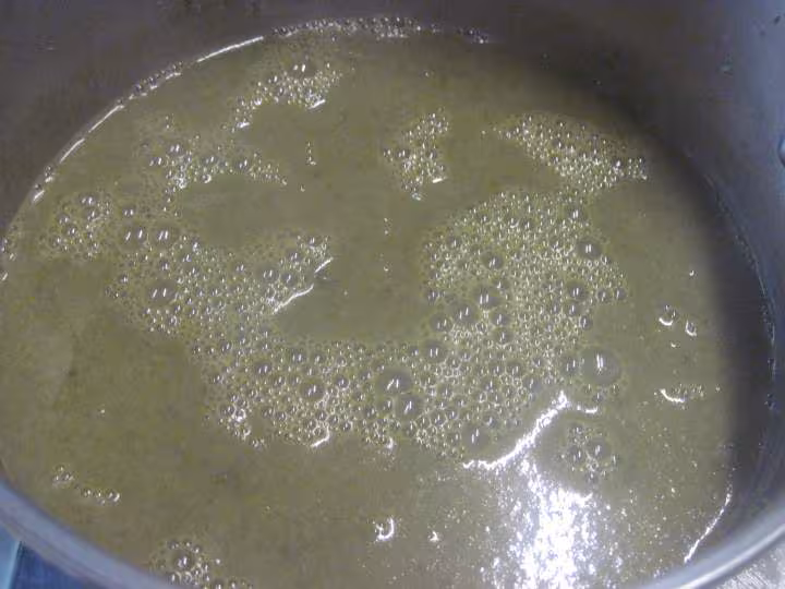Soupe de feuilles de blette et pommes de terre