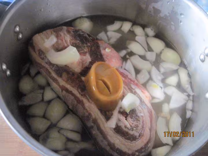 Soupe de plat de cote aux legumes de julienne