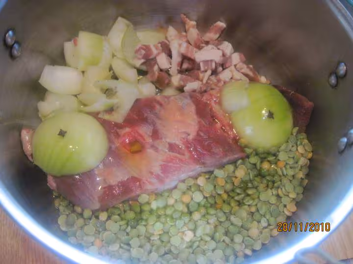 Soupe de pois casses carttes viande de boeuf