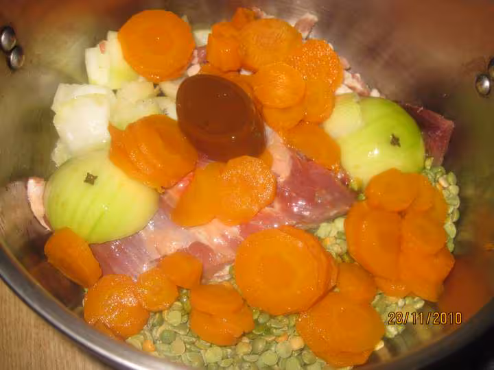 Soupe de pois casses carttes viande de boeuf