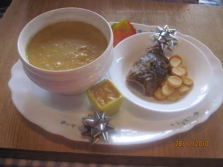 Soupe de pois casses carttes viande de boeuf