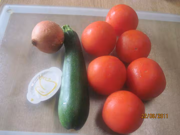 Soupe de tomates courgette oignon au mo