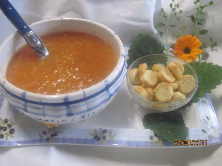 Soupe de tomates courgette oignon au mo