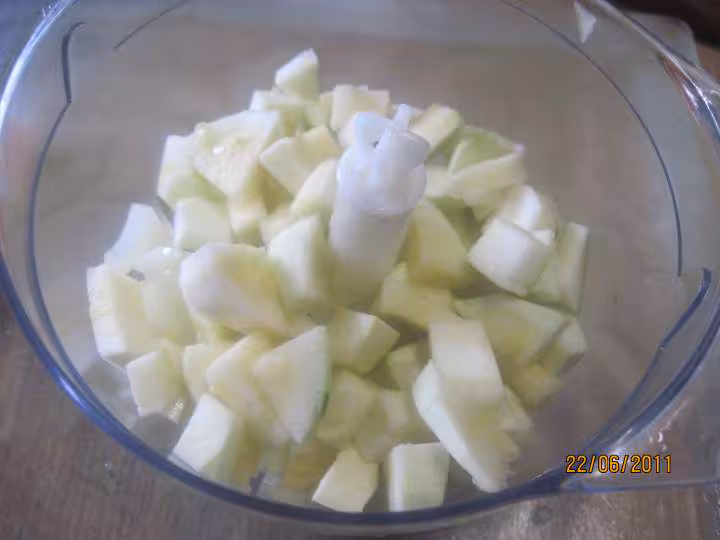 Soupe de tomates courgette oignon au mo