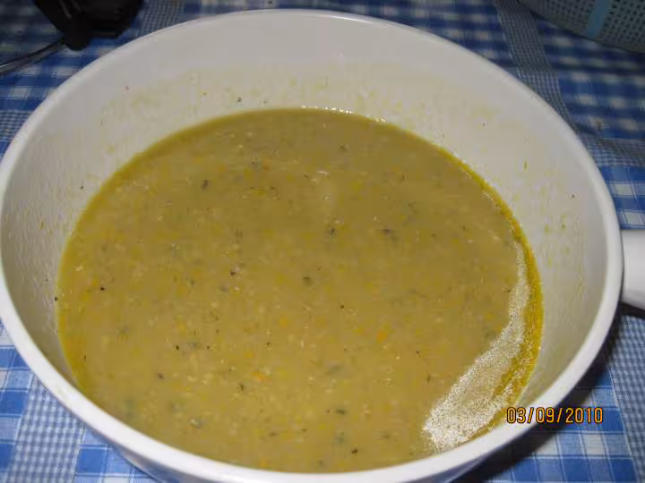 Soupe froide de courgettes jaunes