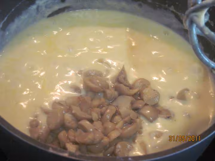 Spaghetti au saumon rose et sauce champignons