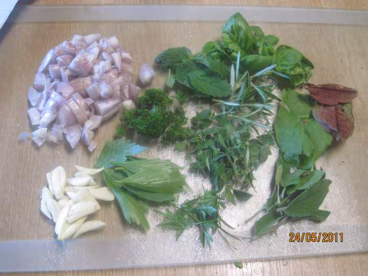 Spaghetti aux legumes et viande de boeuf hache