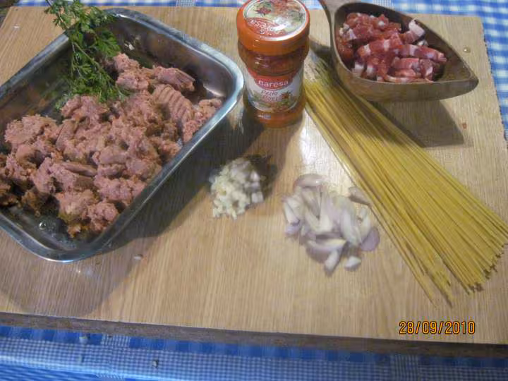 Spaghettis au boeuf et sauce pesto rose