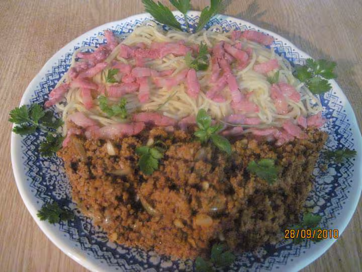 Spaghettis au boeuf et sauce pesto rose