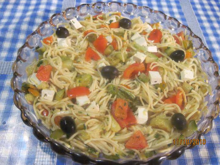 Spaghettis au legumes de saison et au fromage ricotta
