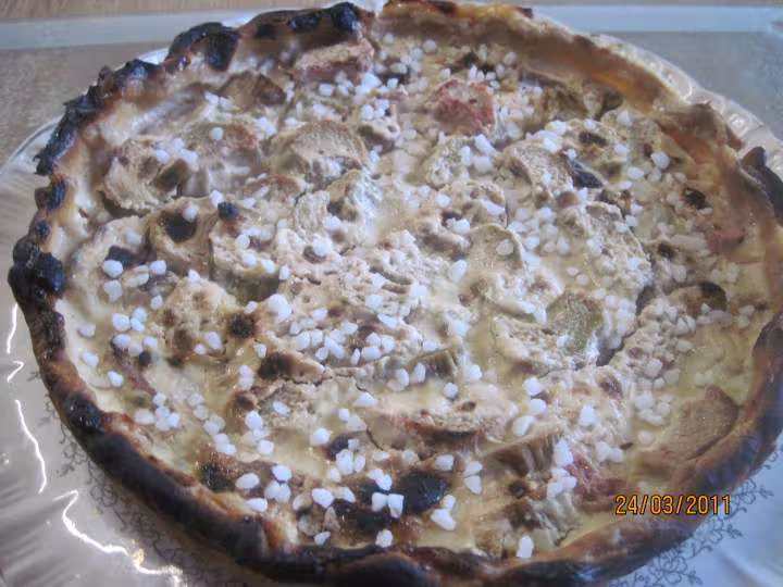 Tarte a la rhubarbe et creme fraiche