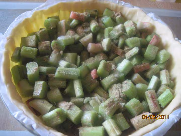 Tarte a la rhubarbe fraiche a la reglisse