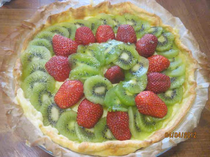Tarte aux fraises et kiwis creme patissiere