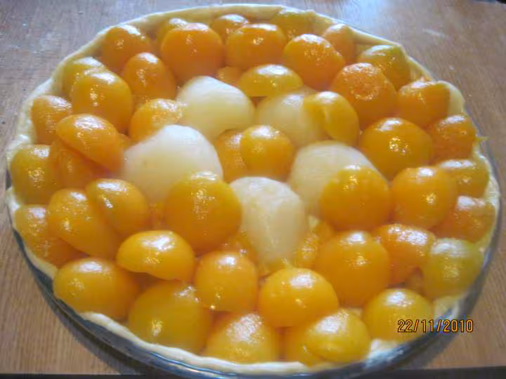Tarte aux fruits aux amandes effilees