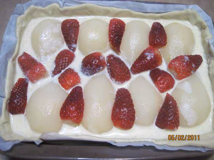 Tarte aux fruits poires et fraises