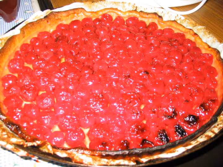 Tarte aux griotes cuite