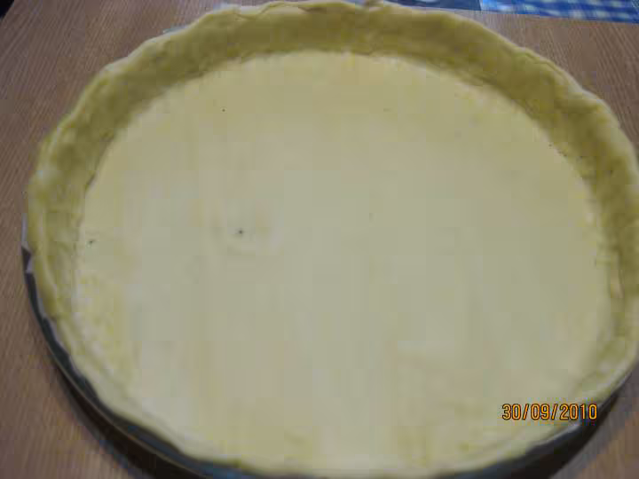 Tarte aux quetsches creme d amande meringuee