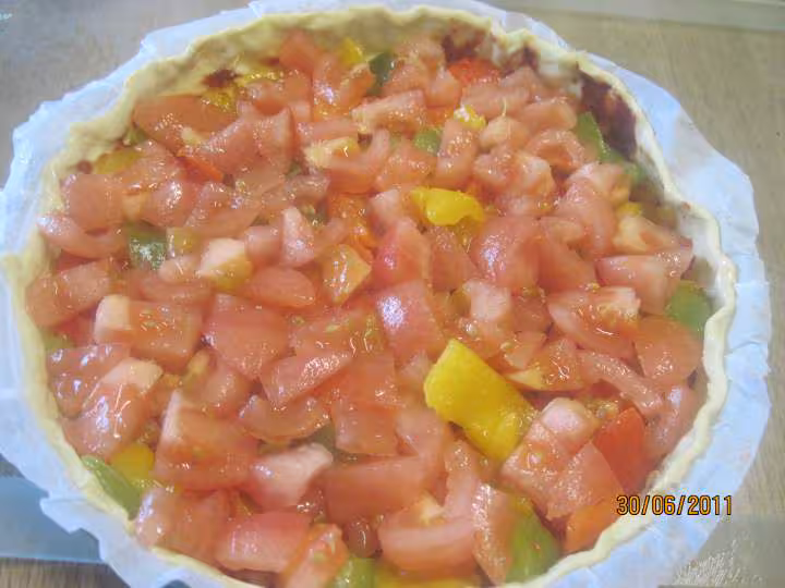 Tarte facon pizza aux poivrons et lardons fumes