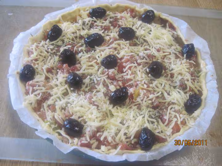 Tarte facon pizza aux poivrons et lardons fumes